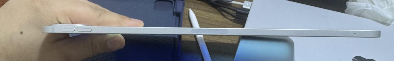 ايباد برو m5 حجم الشاشة 11 انج مستعمل لمدة 3 اشهر
بطارية 100% 
اخر تحديث 
نسبة نظافة 99.9% حالة جدا ممتازة 
ذاكرة 256

مع قلم apple pencil pro نسبة نظافة 98%
مع كفر 
مع الباكيت الكامل مع الشاحنة  اصلية و الكيبل الاصلي و كل قطعة بالباكيت موجودة حتى الكتيب و الغلاف الي يجي وياه 
توصيل داخل بغداد
السعر بيه مجال

1,450,000


**إذا كنت صاحب هذا الإعلان وتريد حذفه لأي سبب، رجاءا أرسل رسالة إلى الدعم الفني**