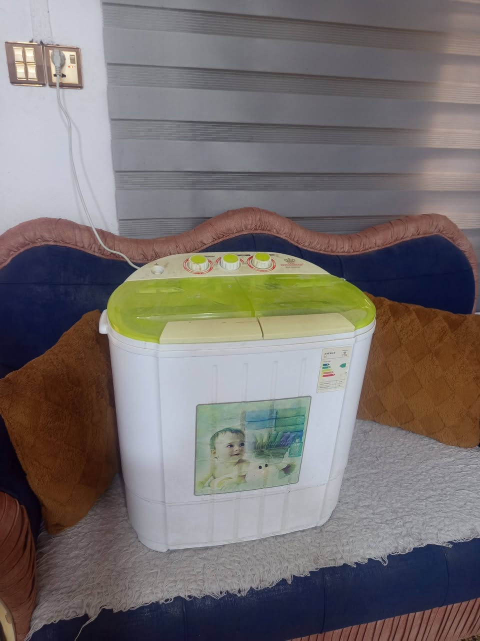 سلام عليكم
غساله ملابس اطفال غسل وتنشيف 
 غساله بيه حساس امان تفتح تنشيف يطفه التنشيف 
الغسل كذالك  تصير غساله احذيه غساله جديده جدا 
مكاني البصره ابو الخصيب السعر 60الف وبيه مجال


**إذا كنت صاحب هذا الإعلان وتريد حذفه لأي سبب، رجاءا أرسل رسالة إلى الدعم الفني**