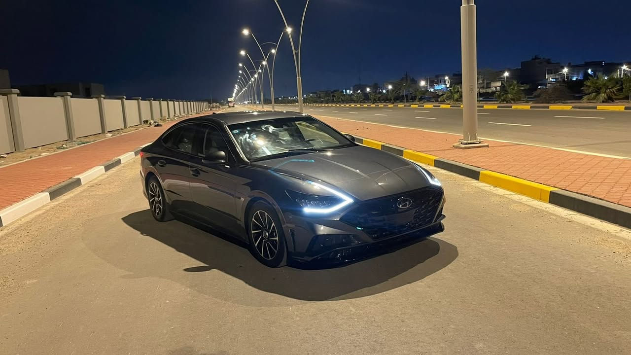 السلام عليكم سوناته مديل 2023 وراد امريكي حادثه جاملغ وبنيد وبيه صبغ بل عراق جاملغ خلفي كلش قليل ولباقي كفاله عامه مكينه وكير وحداديه مكفولات وبلاديات على وضع شركه فقط تبريد عطلان فول موصفات عده بنرامه مكينه 2500 تنفس طبيعي لون سياره فيلي رقم بصره جديده حره شرط تحويل مكاني بصره سعر 162 
*********** ملاحضه انه مكاف بل نشر مارد على خاص
