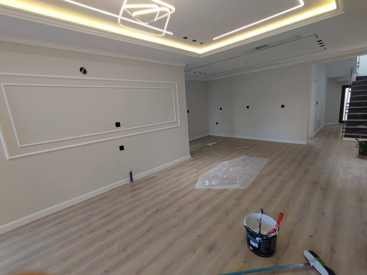 ***********
تەعمیر کردنو بۆیاغکردنی شوینەکانتان بە ئێمە بسپێرن لەلای ئێمە تەعمیر کردنو چاکردنی درزو تەقیویو سماێتە کردنو تازە کردنەوەی دیوارەکەت تەنهاو تەنها بە ٢هەزار دینارە بە مەوادو حەق دەستیشەوە بە مەوادێک کەزەمانی ٥ ساڵی دەکەینو ئەگەر ئیشەکەشت بەدل نەبێت فلسێک مەدە  سەرجەم ئیشەکانیش بەسەر پەرشتی کەسی شارەزا بۆتان ئەنجام دەدرێتو لە خزمەتانداین
