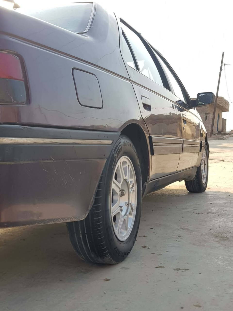 سلام عليكم بيجو 405للبيع او مراوس محرك وكير شرط طخم امامي خلفي جديد دوشمه داخل جديده طخم تاير نص عُمر كابون بانزين سنويه ما صاقطه غرامات صفر. موجود خاص او اتصل ع رقم ‏‪0789 385 7468‬‏ مكاني موصل
