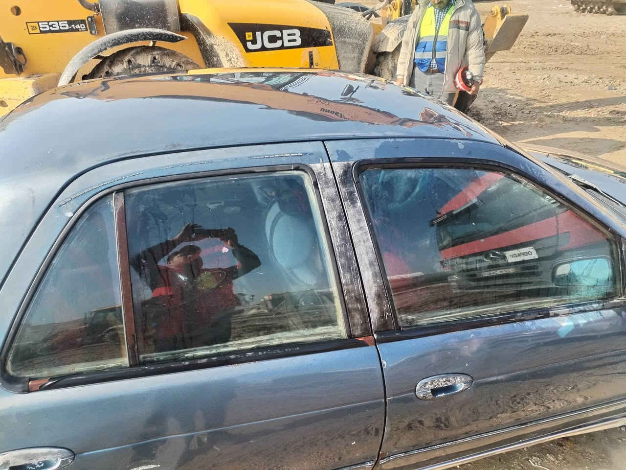 السلام عليكم كيا سيفيا موديل ٩٢ بإسمي رقم بغداد كلشي مبدله ع أيدي سياره جاهزه كير محرك خير من الله صدر امامي وخلفي ماصار شهر مبدله رايدها ب٣٠ َبيها مجال او مراوس  اي استفسار اتصل ***********
