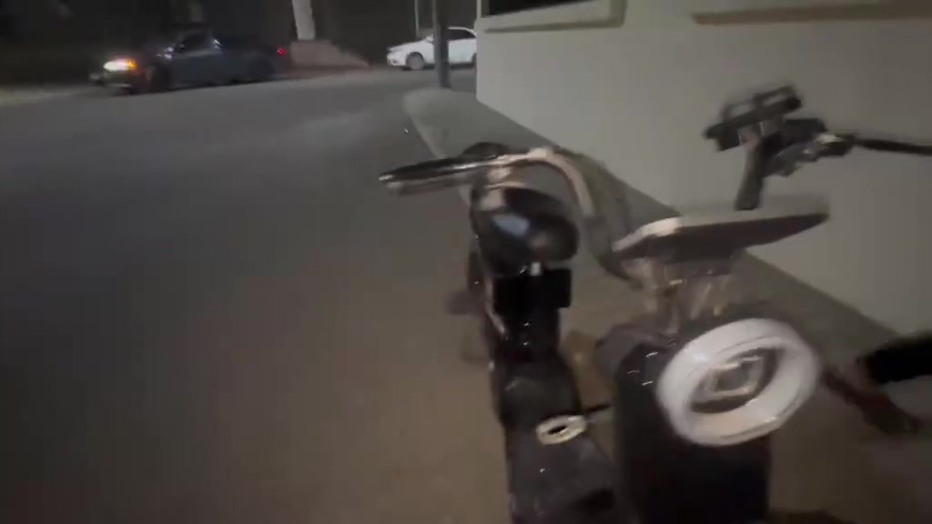 السلام عليكم ..دراجه شحن MR موديل 25للبيع ... حجم 20 مواصفاته يشتغل عالكارت وعالبصمة والسويج وفيها بلوتوث ..... ومابيها اي عيب والباتريات  كله شغال والعقل شغال ومابيها اي عطل .......السعر 400وبي مجال للطيبين للاسفسار اتصل عالرقم*********** العنوان خانقين الوند ستي
