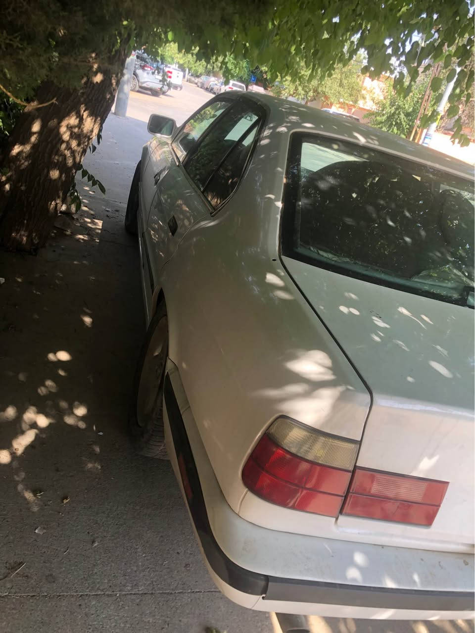 BMW مۆدیل 1991گئرو مەکینەی بەشەرت کارەبای مەزبوت مەکینەی520کەبس ڕەقەم سلئمانی سەنەوی بەسەرچوە تەحویلو خرامە بەشەرت سعری 38گەلا  جواب نامە نادەمەوە تەلەفونکەن *********** السليمانية, العراق
