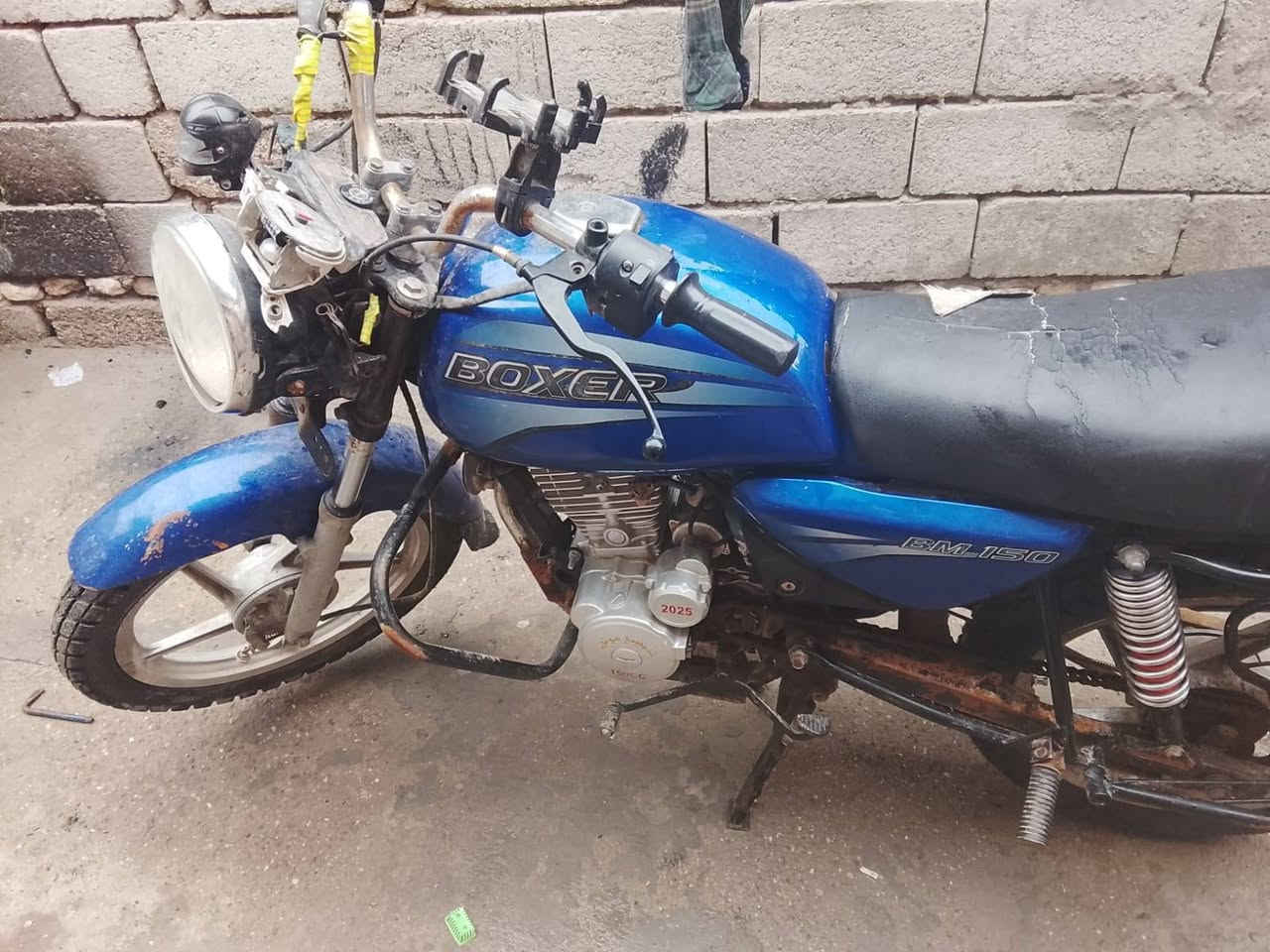 سلام عليكم دراجه بوكسر مديل 2015 تحويل محرك ستوته جمره رقم سنويه تحويل ثاني يوم الدراجه رادلها جوزه وعينه واشاير
محرك جديد ثاني تبديل دهن
سعرها 750 وتساب ***********
العنوان كرمه علي جسر الحشد
