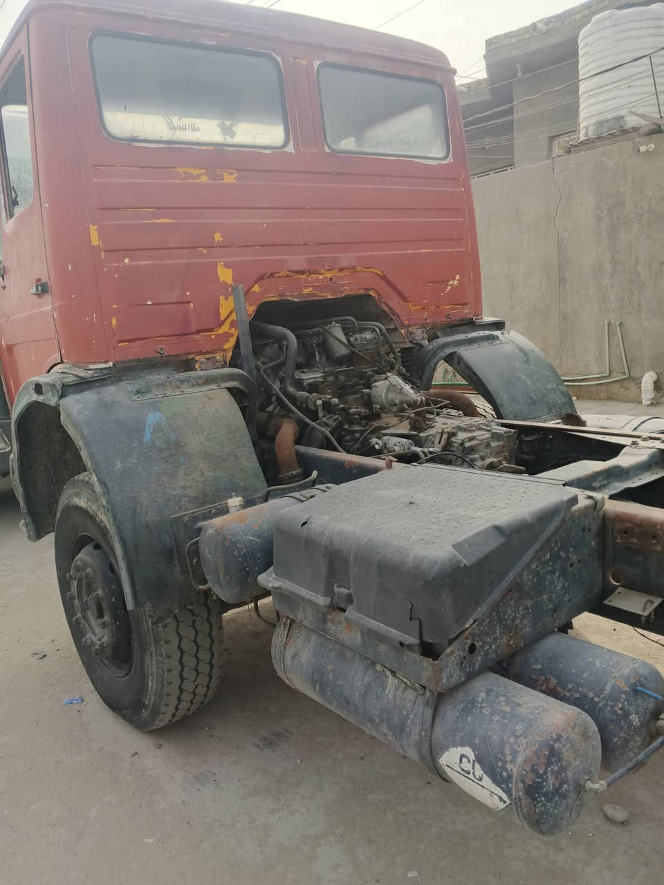 السلام عليكم 
البي للبيع موديل 89 فرنسي مكينه 8 محسن جديده كير 90 جديد 
مجموعه نص جي اف للاستفسار الاتصال على الرقم ***********
