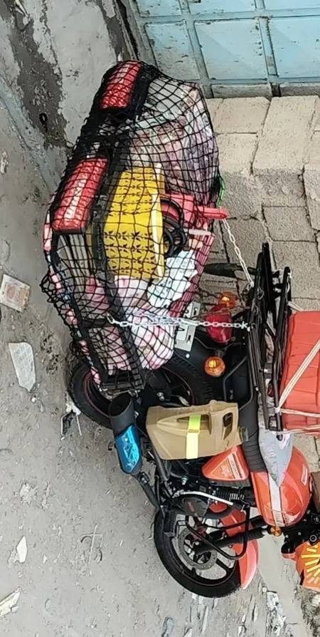 السلام عليكم مرخصت مدير الكروب هاي سيبايه دايوان مال رحاله
للبيع كامله مكمله من اشاير وبريك وسكن يعني كهربائيات كامله 
السعر 150 ألف قفل 
ولحد يجي ويكول ثكيله وموزين على الدراجه هاي شوفت عينكم صوره بغداد وصوره بسليمانيه ***********
