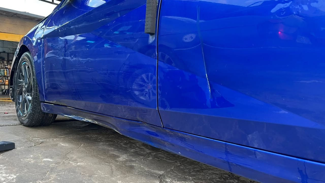 هونداي النترا وارد امريكي موديل 2022 فول مواصفات عده الفتحه
. بصمه .
بصمةابواب. 
رادار . 
اشاير بالمري. 
تحكم استيرن. 
3 انضمه سرعه. 
قياده ذاتية وبعد بيها مواصفات. 
امبدل بيها بنيد وصبغ باب وجاملغ الخلفي عكس السايق
والاضرار كما موضح بالصور
رايديها ب138 وبيها مجال للشراي 
للاستفسار الاتصال ‬***********
