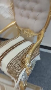 تخم ملكي • نضيف