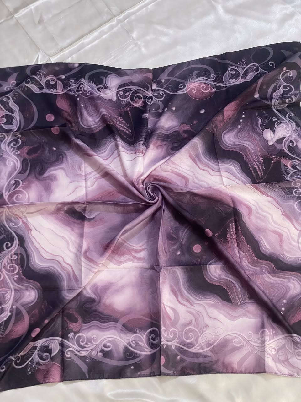 إذا تحبين الراحة والأناقة بنفس الوقت 
ربطة قطنية خفيفة، عملية وتناسب كل الإطلالات ✨
📏 100 سم
💰 4,000 دينار فقط
راسلينا وخليها من نصيبك 🌸
متوفر توصيل لجميع محافظات العراق 🚙

#ربطات
#ربطة_قطنية
#حجاب
#اكسسوارات_نسائية 
#مشاهير
#العراق


**إذا كنت صاحب هذا الإعلان وتريد حذفه لأي سبب، رجاءا أرسل رسالة إلى الدعم الفني**