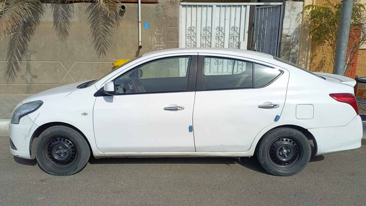 نيسان سني هندي موديل ٢١ ضربته صندوق وجاملغ الخلفي سوى راجع بارد والباقي شوف العين ماشيه ١١٥ مال بيت مكينه ناعمه تبريد شغال سياره نظيفه وكلشي مابيه ماتصرف عليه السعر ١٠٨ وبيه مجال 
اتصال فقط *********** البصرة, العراق
