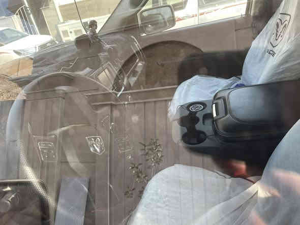 السلام عليكم 
رام كلاسك ٢٠٢٣ 

وارد امريكي حادث امامي خفيف بدون قطرة صبغ فقط بارد PDR وصور الحادث موجودة 

ماشية من امريكا ٤٥ الف هنا ماشية ٥ آلاف فقط سيارة جدا نظيفة 

سنوية جديدة 

كير ومحرك مكفول بشرط 

الإضافات /

غطاء بدي ألمنيوم 

ترفيع السيارة ٢.٥ إنش 

تغليف داخلي للارضية 

منظومة زنون عالي وناصي 

هوك خلفي 

اطارات نصف جبلي جدا نظيف وويل اسود
دوسات جانبية 
دسكات جديدة 

سيارة استخدام شخصي 

مكاني بغداد 

سعر ٢٥٠ مجال قليل

***********
