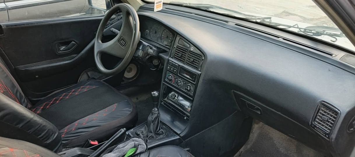 بيجو روا ٢٠٠٩ بغداد باسمي مكفوله من الظربه والصبغ والتبديل تبريد شغال مكينه كير تمام دواخل بلاد تخم تاير   السعر ٣٠ ورقه مكاني بغداد الطالبيه***********
