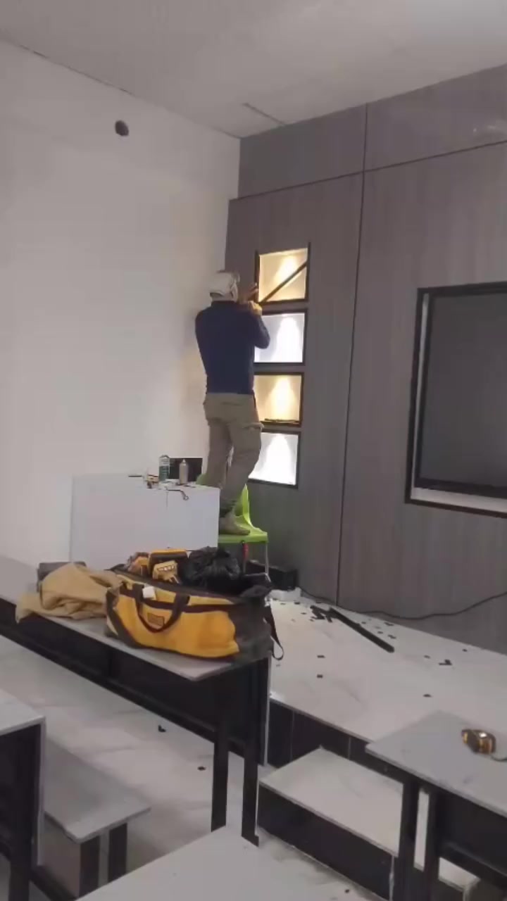 علي البغدادي للديكورات يقدم لكم أحدث الديكورات وأرقى التصاميم وإبداعات في عالم الديكور🌐
تصاميم رائعة وحديثة تتلائم مع جميع متطلباتكم
اختيار الديكور منك ومنا التنفيذ💓

👈جبسن بورد مع الاناره و الصبغ 
مع الضمان سنه للاناره 💯

👈تصليح جوينات السقف و صبغ السقف 

👈 عمل كافه ديكورات بديل الخشب و بديل الرخام 

👈متوفر اجود انواع الاصباغ جوتن و مرجان 

👈كادر متخصص لتصميم اي ديكور على حسب ذوقكم تحت اشرف المبدع 

اختر عالمك..معنا🌸
للحجز والاستفسار مراسلة الصفحة
 أو الاتصال على الرقم *********** علي البغدادي للديكور والمقاولات  
Ali Al Baghdadi
@أبرز المعجبين
