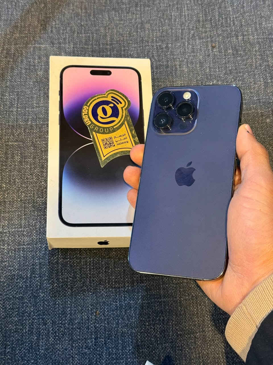 سلام عليكم 

ايفون 14 برو ماكس 

مكفول نضيف جدا استعمال شخصي كامل ملحقات 

ذاكرة 256 شرق اوسط ماستر AAA

بطارية 83 تنساه بالشحن 

مكان النجف 
*********** متواجد خاص
