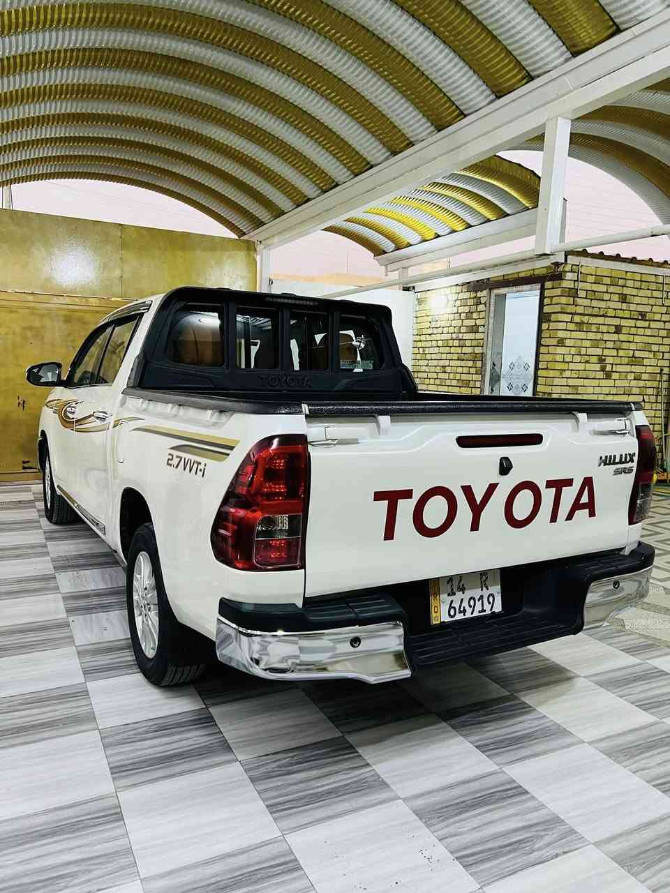 تويوتا هايلوكس 2016 ساس كفاله عامه
تحويل مباشر السياره اخت الزيرو 
ترهم مراوس هايلوكس فقط
جاهزه من تخم تاير  +حداديه +تبريد قطعتين+ مكينه +دوشمه كشنات + وارضيه               
رقم بصرة انگليزي 
ماشيه 160 ألف 
المكان الناصريه _ الشطرة 
***********
