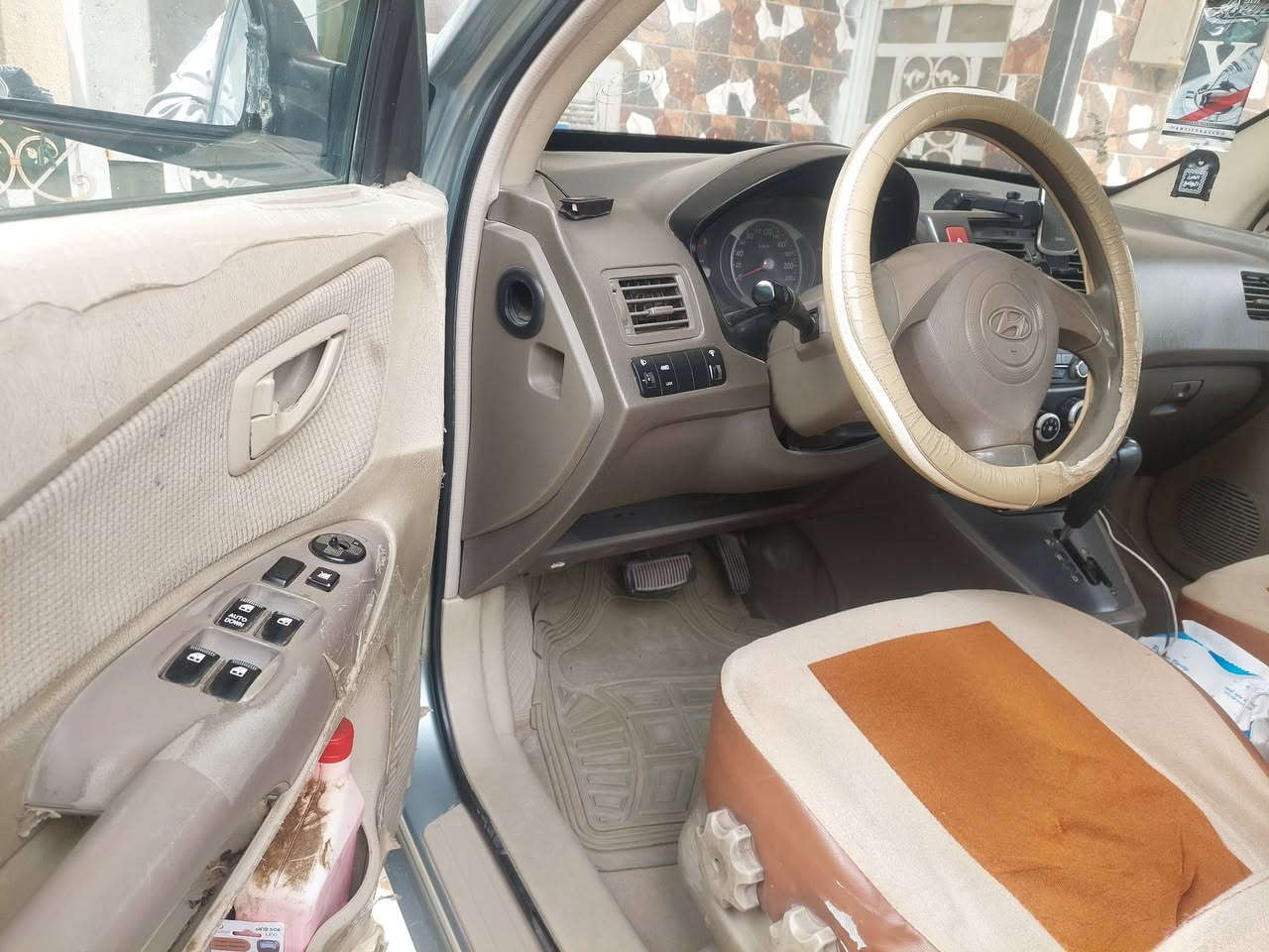 صبحكم الله بالخير والعافية وكل عام وانتم بالف خير 
سيارة توكسان ٢٠٠٦ رقم بغداد مكينة ٢٠٠٠ (بأسمي )تبريد شغال  تخم تاير محرك لاتنقيص لاتبخير جاهزة من كلشي السعر 95 ورقة للاستفسار الاتصال 
***********
***********
او مراسلة الصفحة
