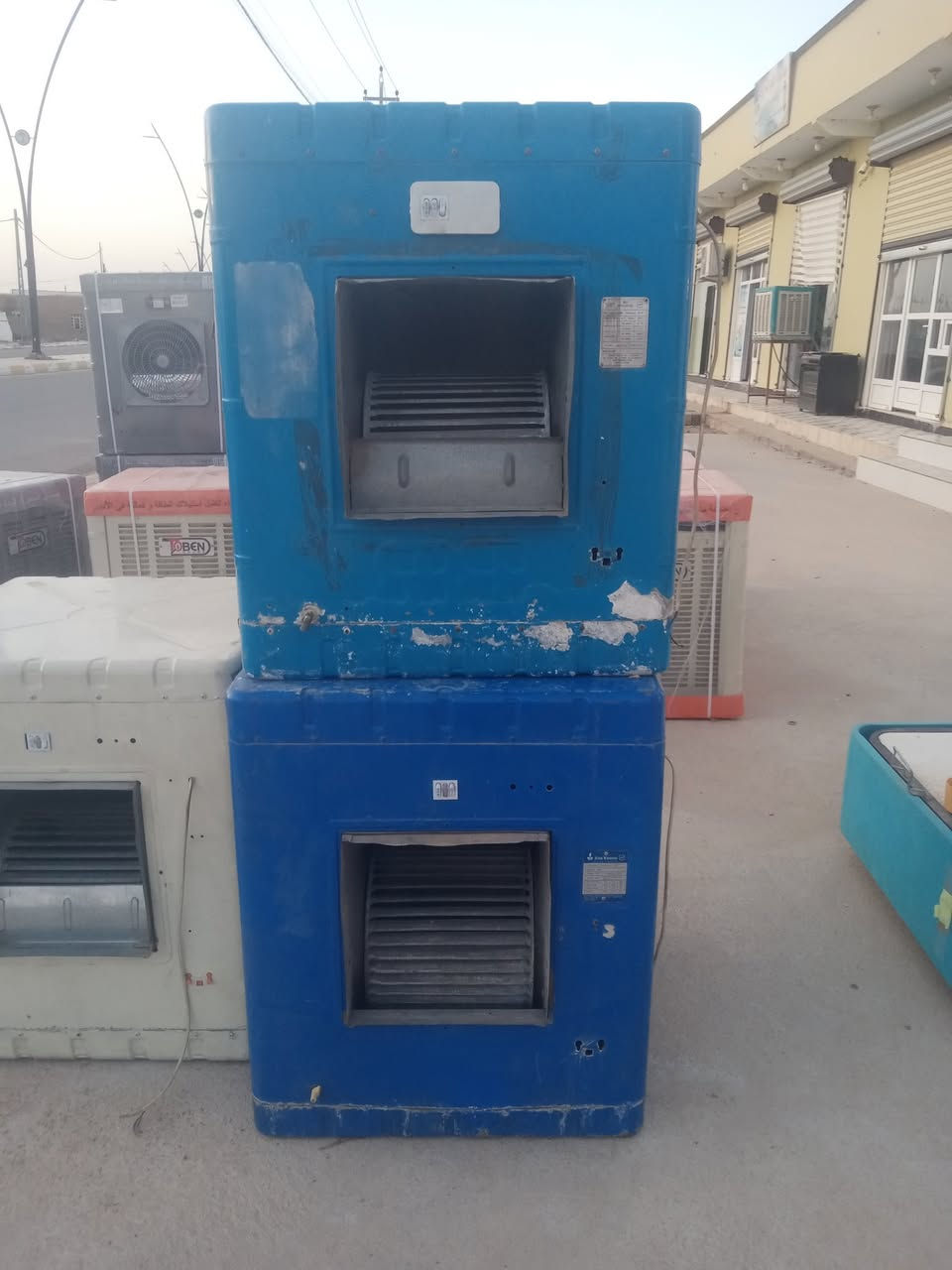 يوجد مبردات ثنين ونص الاستفسار على هاذا الرقم ***********
