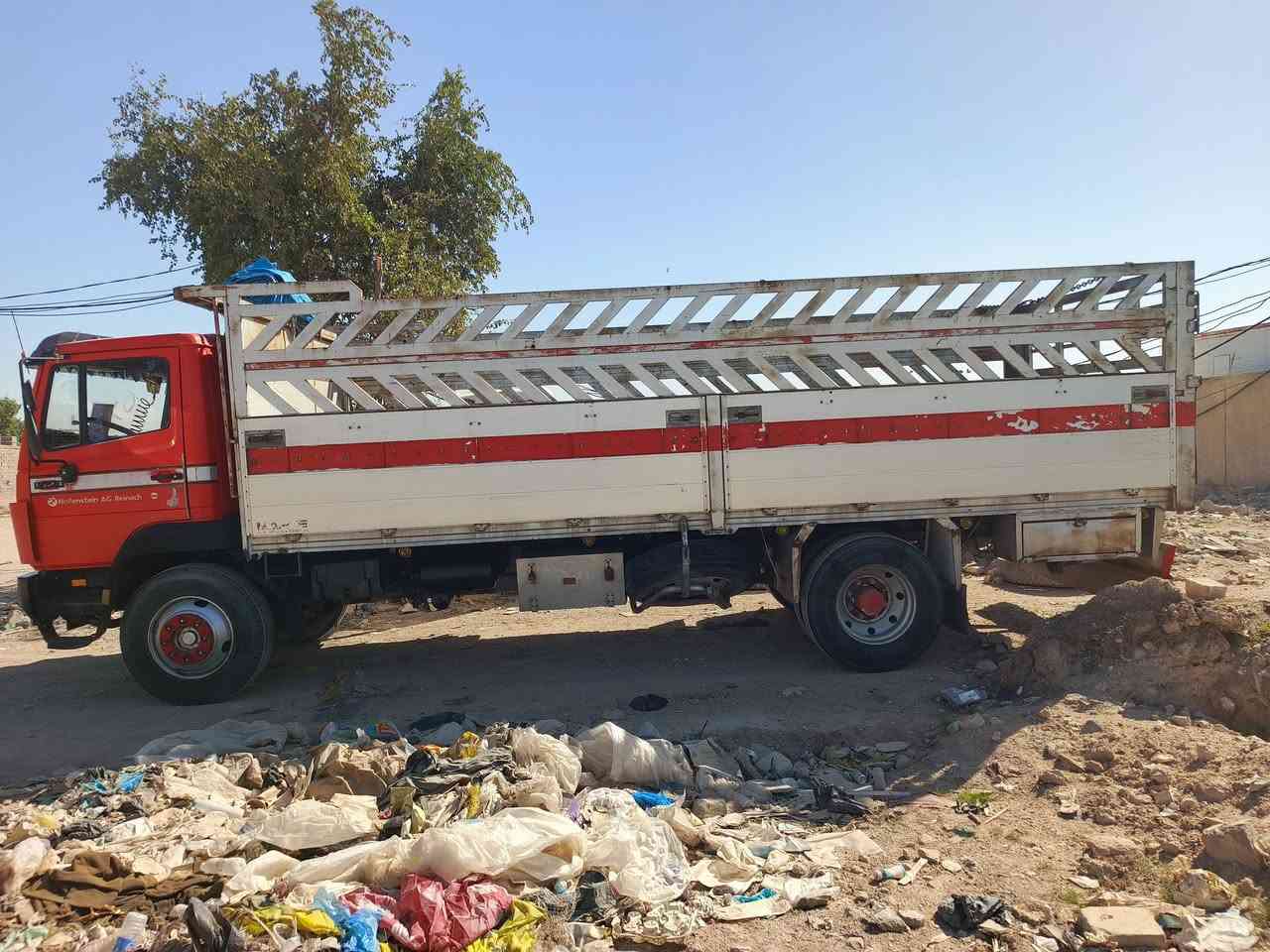 السلام عليكم مارسدس  البه  للبيع مديل 91 شاصي عريض طول 6 ونص  مكينه سوبر كير كبير تخم تاير مكفوله كفاله عامه وضع الشركه 8برغي رقم انبار بأسمي مداور ثاني يوم العنوان نجف الاشرف غير متواجد على الفيس رقم الموبايل ***********
