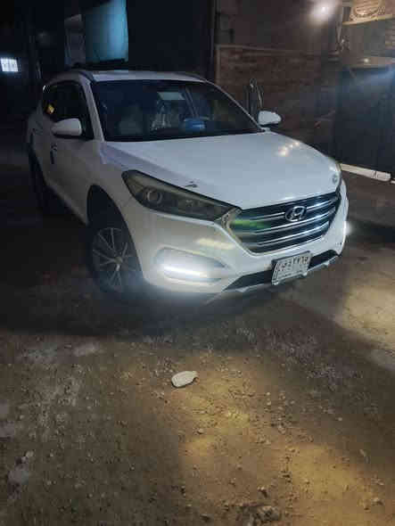 السلام عليكم توسان موديل 2017 السيارة بيها الجاملغ الخفلي الهلال بارد شويه الباقي مكفول من الصبغ حداديه وصدر مكفولات السياره جاهزه ومناقصه شيء تخم تاير جوه كير ومكينه مكفولات السعر 179 تبيها مجال العنوان الدوره شارع 60/الرقم ***********
