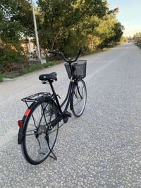 بايسكل حجم 26 نضيف اي نقص ما بي سعره 75 وبي مجال قليل 07869757888