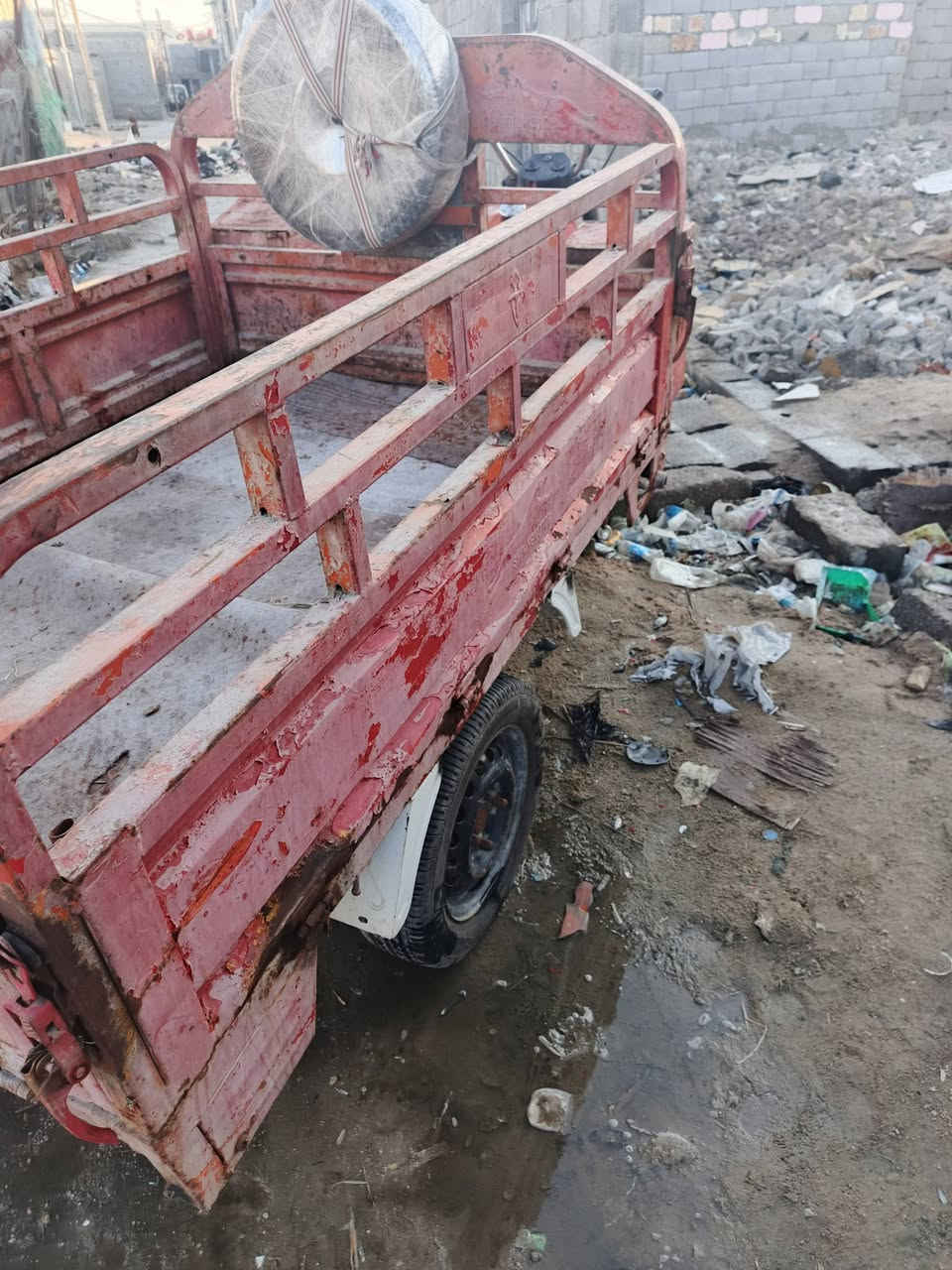 السلام عليكم ستوته جمره ادوات
ستوته جاهزه تجي تشغل وتروح محرك جديد 
شاصي مكفول كفاله عامه زوج تايارت جديد
مداكر جدد ستوته علا ايدي 
ستوته ما ناقصه شي ب 800
مكاني كرمه علي 
رقمي للشراي فقط ***********
