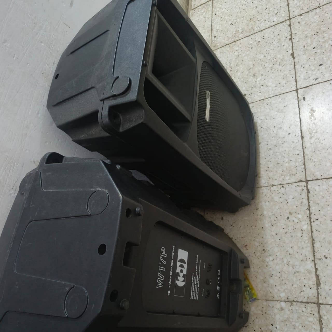 سلام عليكم زوج سماعات للبيت w17مكان بابل سعر 450الف *********** للتواصل
