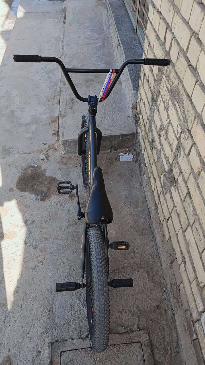 السلام عليكم 
شباب بايسكل للبيع 
النوع.. bmx
ياباني مختم 
شباب البايسكل نضيف كلشش
مكاني بغداد شهداء اللبياع 
هذا رقمي اتصل او واتساب ***********
وشباب سعره 150 وبي مجال
