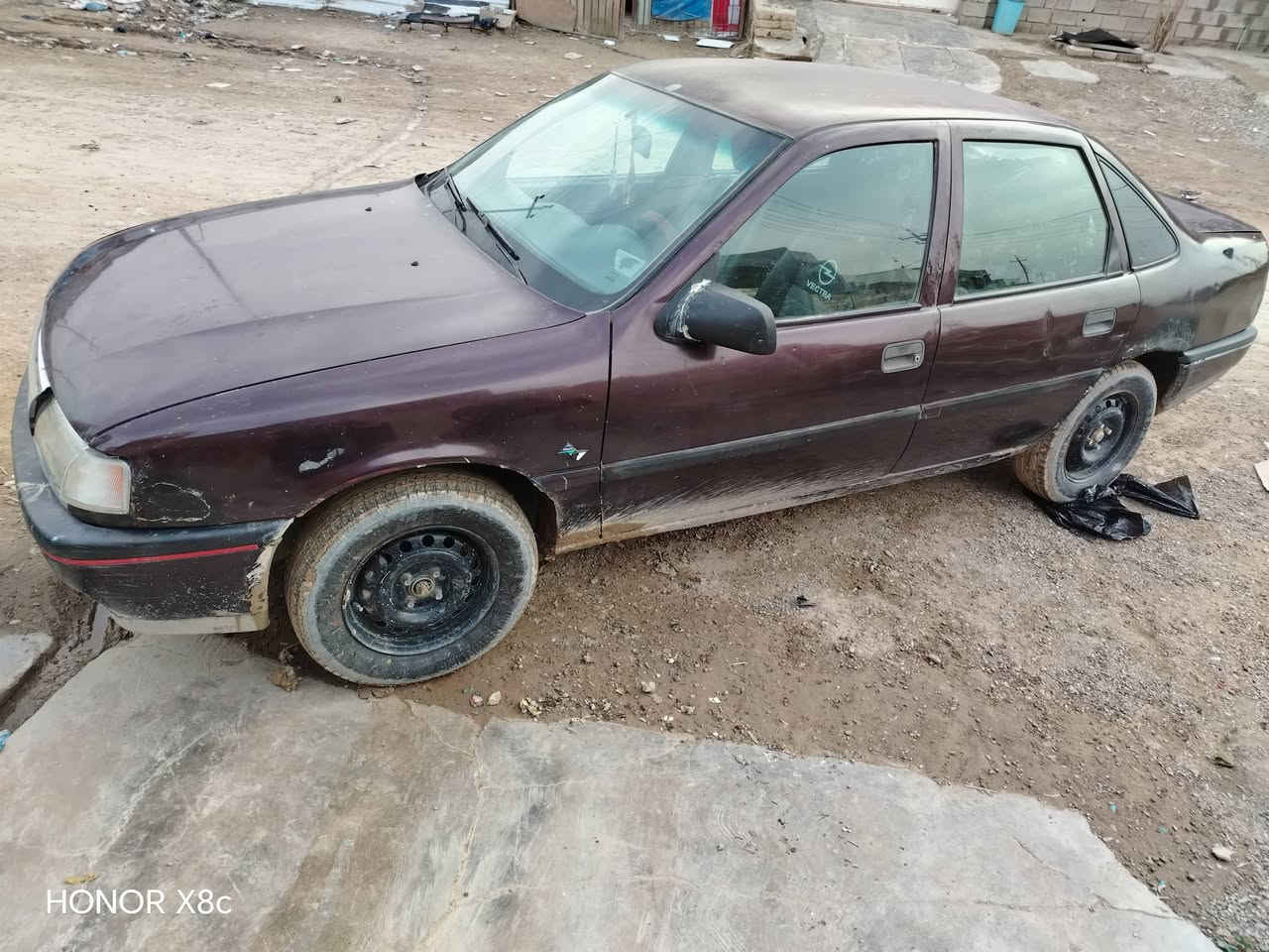 سلام عليكم فكتره للبيع موديل ١٩٩١ حجم ١٨٠٠ كير محرك شرط رقم صلاح الدين مكاني سامراء *********** سعر ٣٤
