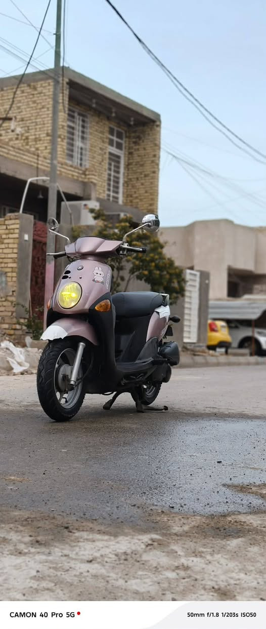 السلام عليكم دراجة فله بعدهة جديدة كهربايات كلهة شغاله المكينة كفاله برغي ما مفتوح من المكينة السعر خاص او الاتصال على الرقم ***********
