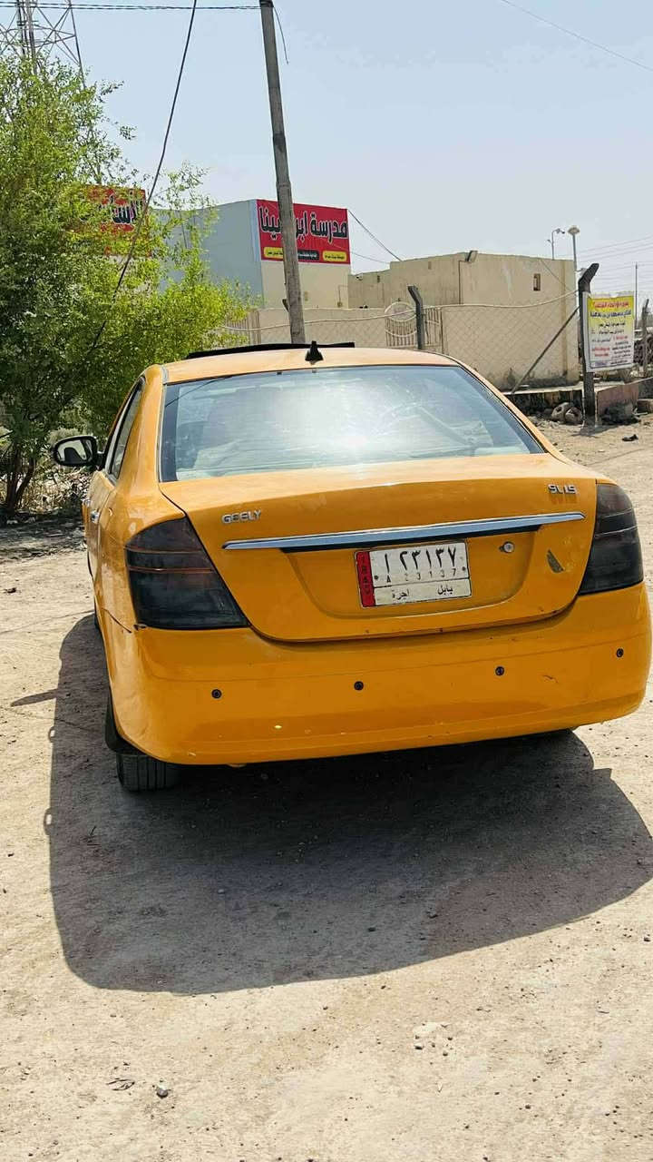 جيلي موبل موديل 13السياره كير و مكينه مكفولات المكينه لاتنقيص ولاتبخير رقمها بابل الجامه الاماميه ستوني بدلتهه حدادية جديده للاستفسار الاتصال ع الرقم ***********
