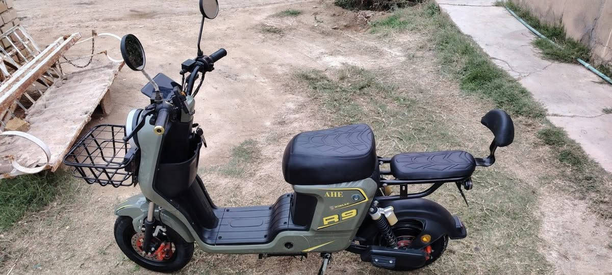 R9 موديل 2025
السعر 450 وبي مجال بسيط/ المكان ديالى الخالص اطراف الخالص/ مكلف بالنشر ***********
