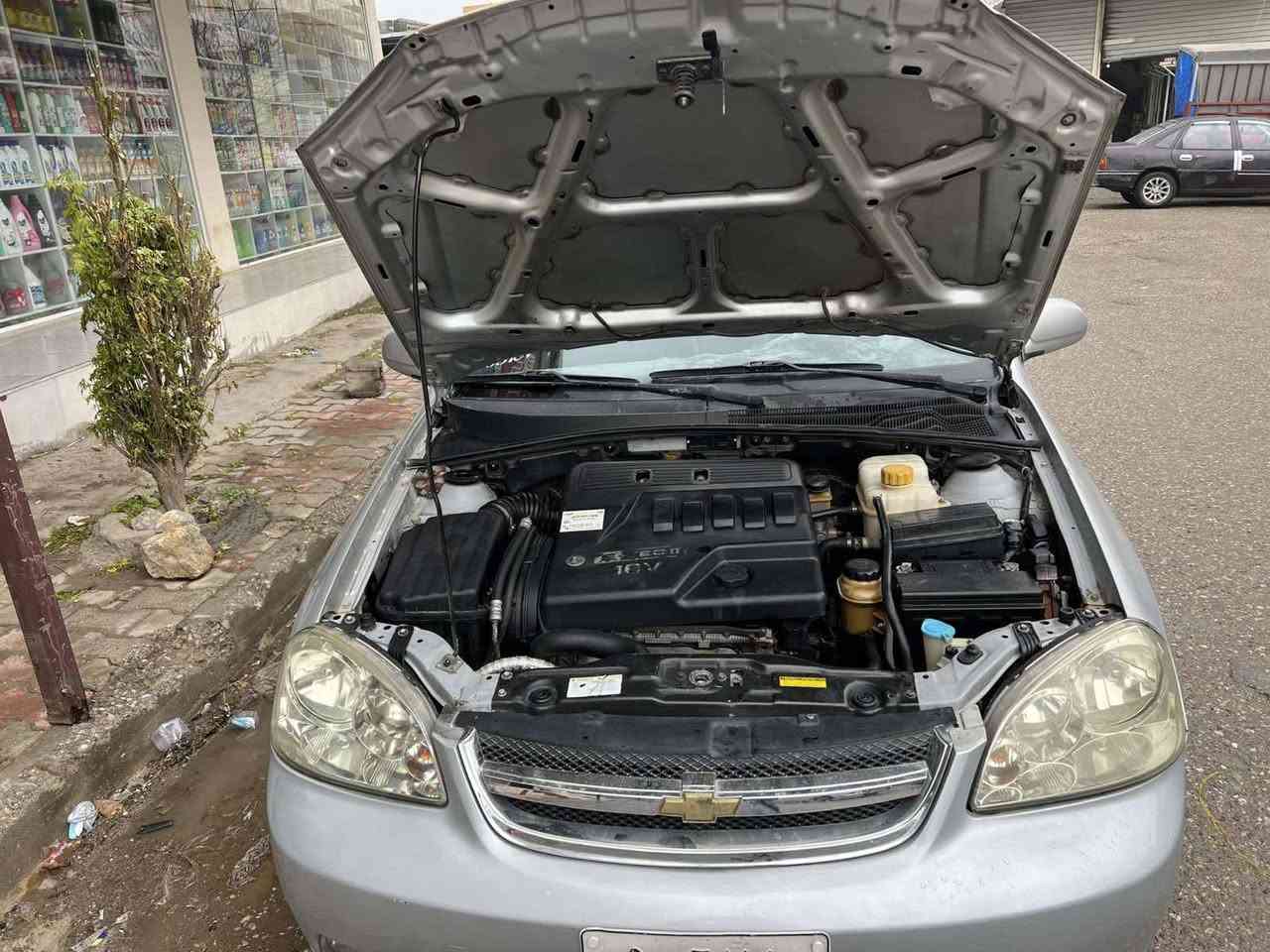 ئۆپترا مۆدیل 2008
رەنگێ رەساسی
رەقمە 
هەزەی نویە
سەنەوەی ٢سال بەسەرچووە 
دووپارەچەی پیەوەیە بی ناوە 
جام کارەبایی و قفول مەرکەزەی 
مەکینە لۆک بی مەسورفە یەک دینار مەسروفتدانیە
بەس تۆزیک سەقفکەی کال بۆتەوە باقی ئەوەێ شکلی جوانە 
*********** كويسينجاك, أربيل
