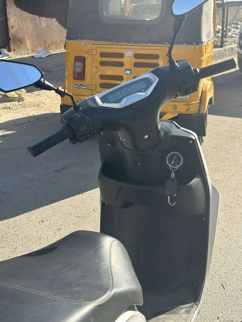 داجه يايدي T9
نضام بصمه سويج نسختين 

دراجه نضيف قبل 3 اشتريته

ماشيه 1800 

رايده 850 بيه مجال 

وبيه ضمان عل شركه مدت سنيتن بطاريه ملف 

اي ستفسار رقمي 

***********
