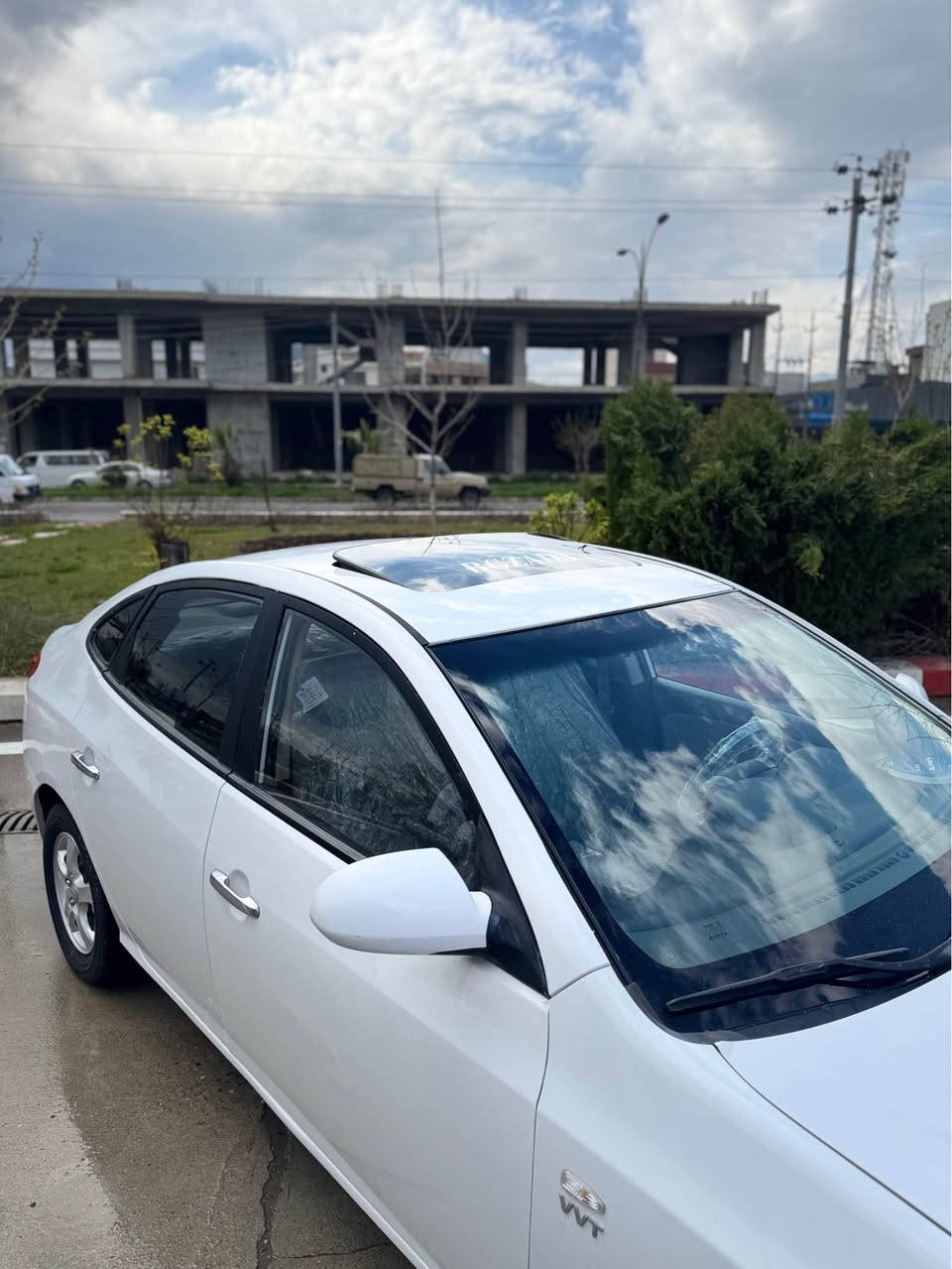 ﷽
بەناوی خوای گەورە 
ئاڤانتی مۆدیل 2008 
سەیارەکە جایزە و کامل مەسروف کراوە 
سەیارەکە توند و تۆڵە بێ تەقە و رەقەیە  
سەیارەکە ناو پاکەتە   
گێر و مەکینە و سەقفی بەشەرت
  0751 546 9565 📞 رانية, السليمانية
