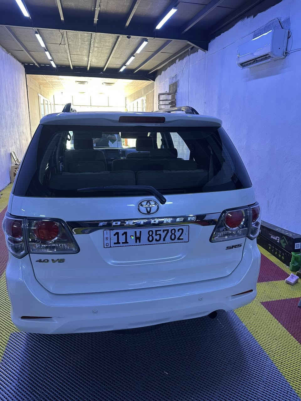 فورتشنر ٢٠١٤ محرك ستة سلندر ٤٠٠٠مكفولة عدا شي كلش بسيط باب السايق السعر ٢٢٥$ اي اسفسار الاتصال على 
*********** للبيع فقط بدون مراوس
