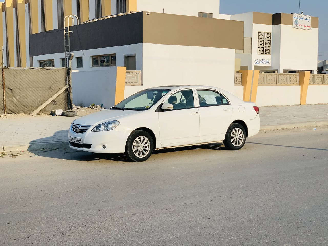 السلام وعليكم BYD موديل 13 للبيع كير عادي المرغوبة جاهزة كير مكينة كلج صدر تبريد تدفئة تخم تاير جديد  مكينة قبل اسبوع شادهة بلادية  مال حاوية ب اسمي  تحويل ثاني يوم مكاني بغداد الكرخ سعر 58 وبيهة مجال ***********
