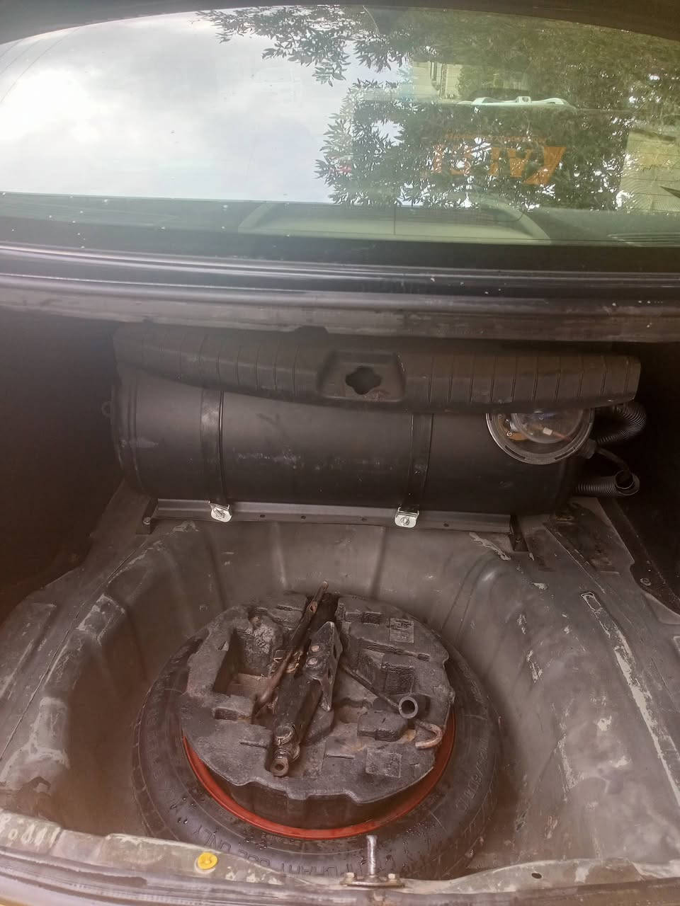 السلام عليكم الانترا 2017 وارد امريكي حادث جوه البكلايت الخلفي كير مكينة منضومه غاز مصفره هيه وغرامه بسمنه السعر 120 وبيها مجال *********** عنوان شعب
