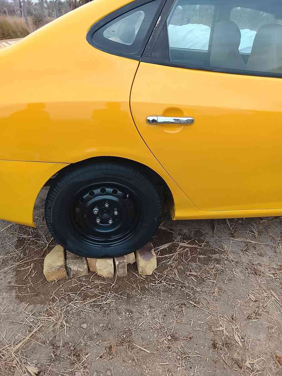 سلام عليكم سيارات النتره مقدس موديل 2007مكفوله  سياره بسمي سعر (90) وبيه مجال
مصفره هيه وغرمات مكان بابل 
رقم ***********
***********
