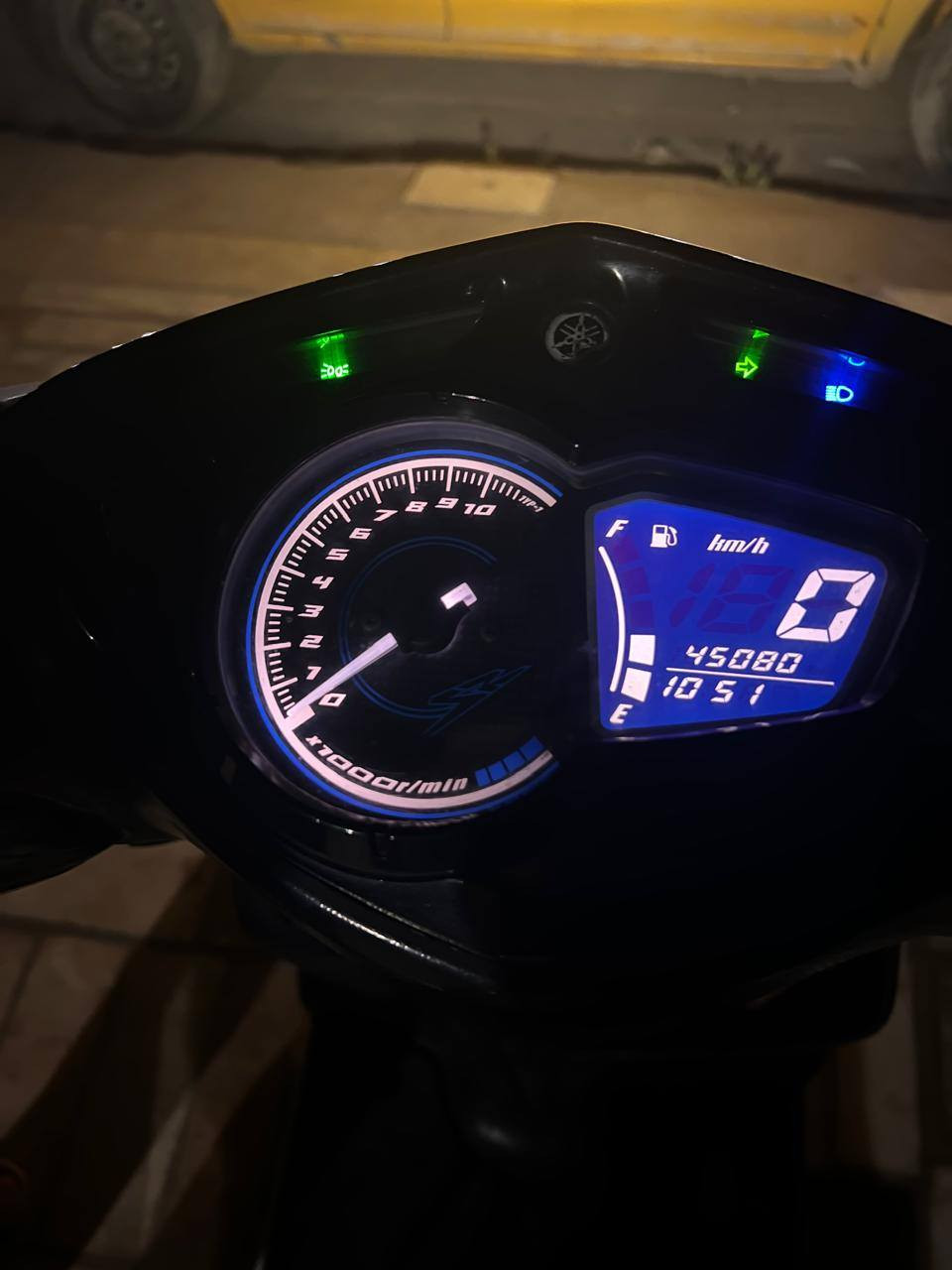 يالله بسم الله الرحمن الرحيم
سلام عليكم دراجة سكنس لد الياباني الاصلي القبق نفخ 110
الدراجة خير من الله نوزل خطين 
استان كهربائي حساس مكينه مكفولة كهربائيات مكفوله
بيها نقص فقط الاشاير الجوه لا اكثر
مكاني بغداد حي اور 
السعر1150 وبيها مجال
الرقم ***********
