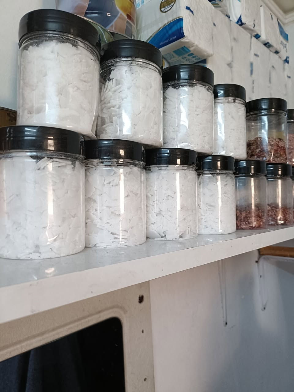 مزيل دهون والتكلسات علبه الفين واكو توصيل بسمايا الف ***********
