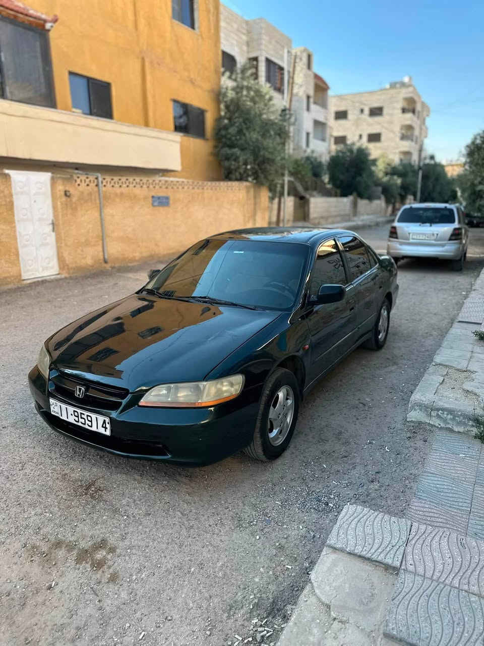 هوندا اكورد موديل 99 

لعشاق سيارات النضيفه وبسعر لقطه(2400)دينار
توماتيك مرخصه سنه ماتور ٢٠٠٠ فتك قوي اقتصادي بمشي من ١٨٠ لا ٢٠٠ بتنكه داخلي. 
غرفه الشركه وكاله مكيف حامي بارد ثلاجه ما شاء الله شغال ١٠٠٪. عليها شاشه اندرويد اعلى مواصفات مع كاميرا خلفيه كوشوك نضيف ميكانيك وكاله ماتور وقير بصلاه على نبي نضاف. مري كهرباء قزاز كهرباء كله شغال ممتاز ما شاء الله وقليل معها عده شركتها سبيرها  سياره على فحص ثنين جيد خلفي امامي قصعات مافي مضروب ومشغول
 موجوده في مادبا ناوي ما بقصر معه ان شاء 

هاتف  0775395749


**إذا كنت صاحب هذا الإعلان وتريد حذفه لأي سبب، رجاءا أرسل رسالة إلى الدعم الفني**