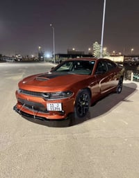 جارجر 2021 لون مشمشي 🔥 فئة السياره sxt 6سلندر كشنات تدفئه وتبريد  رادا...