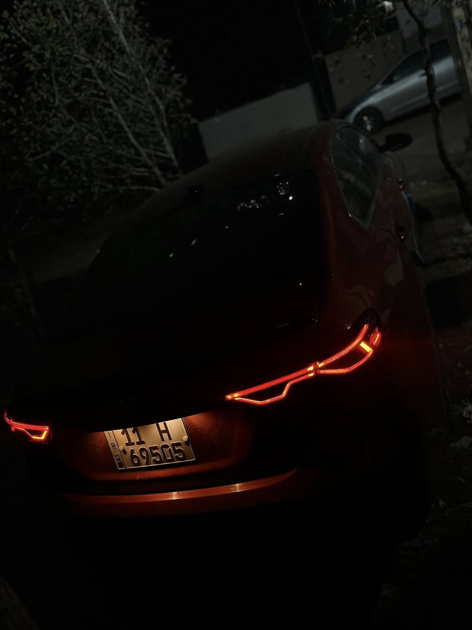 سلام عليكم فورتي ٢٠١٩ مواصفات الEX معروفة تبريد قطعتين وبصمة وفتحة وترحيب وهواي سوالف 
رقم بغداد السيارة باسمي مناقصها برغي وقبل ١٠ ايام نفضت الصدر امامي خلفي وهواي شغلات سويت ادامة بيها السيارة خير من الله رقمها بغداد كير (cvt) مكينة ال٢٠٠٠ دوش كير ومكينة مكفولات السيارة بيها ٣ قطع تبديل اصلي وكالة بدون صبغ وقطعتين صبغ ونص  يعني تريد تحسبها مصبوغة عام تريد تحسبها ٦ قطع بكيفك تجي وتشوف وسونار عندي القمارة مصبوغة ( مكانها بغداد / البلديات ) معروضة ب١٢٥ وبيها مجال سيارة مناقصها برغي وحلوة ومرتبة م/ السيارة بدون دواخل 
الاستفسار (***********) 
يوجد واتساب اي وقت تحب اتصل او راسل واتساب 
بيع او مراوس 🖤 عندك مراوس راسلني ونشوف ونتفق معجبتك السيارة الفيس والسوك كلشي بي اذكر الله بكلمة وشوف غيرها 😘
