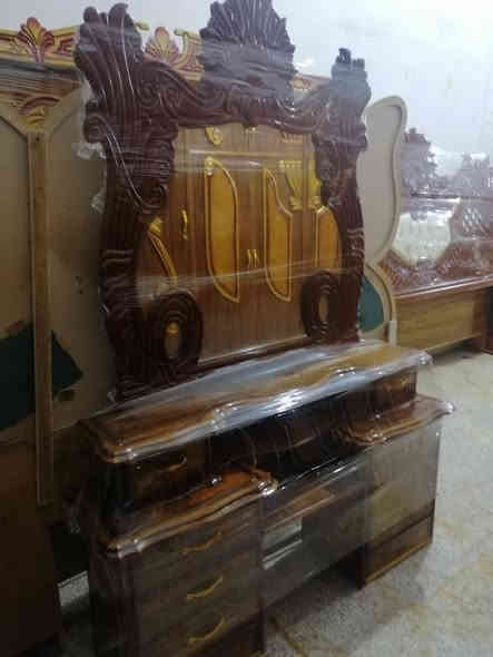 السلام عليكم غرفه للبيع ٦باب طابقين صاج ظهر جرجوبه نظيفه السعر ٧٠٠ الف وبيه مجال العنوان بعقوبه كاطون الرازي شارع ابو رباح قرب مرطبات لسيد مزاد ابو كرار الغريباوي ***********
