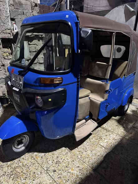 سلام عليكم تكتك البيع واحد 21شهر دعش مكفوله تكتك من عده هاي البارد الذاكره بل مقطع مكينه ما مفتوحه لا توس معمره ولا بيه حار ولا زبغ مكاني بغداد شهداء العبيدي سعره8وربع بيه مجال وهاذ رقمي ***********
