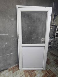 باب خارجي • بي في سي • ١م×٢م