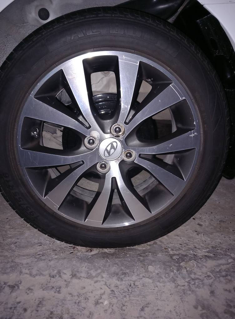 السلام عليكم ورحمة الله وبركاته
للبيع او مراوس بويل عادي تخم ويل كب  جديد مع تايرات اخو الجديد السعر 250 الاتصال *********** النجف, العراق
