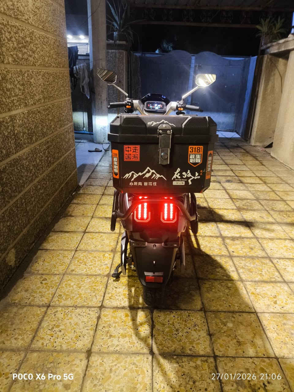 سلام عليكم  دراجه شحن موديل 2025 كلش نضيفه قبل شهر ونص اخذته ماماشيه هواي يجي دبل سويج دبل بصمه  6 بطاريات كبار تجي 4 نمر تمشيك 60 كيلو بل شحنه وحده سرعته 80  بيه غراض هواي مكان دوره شارع شرطه إستفسار ***********
