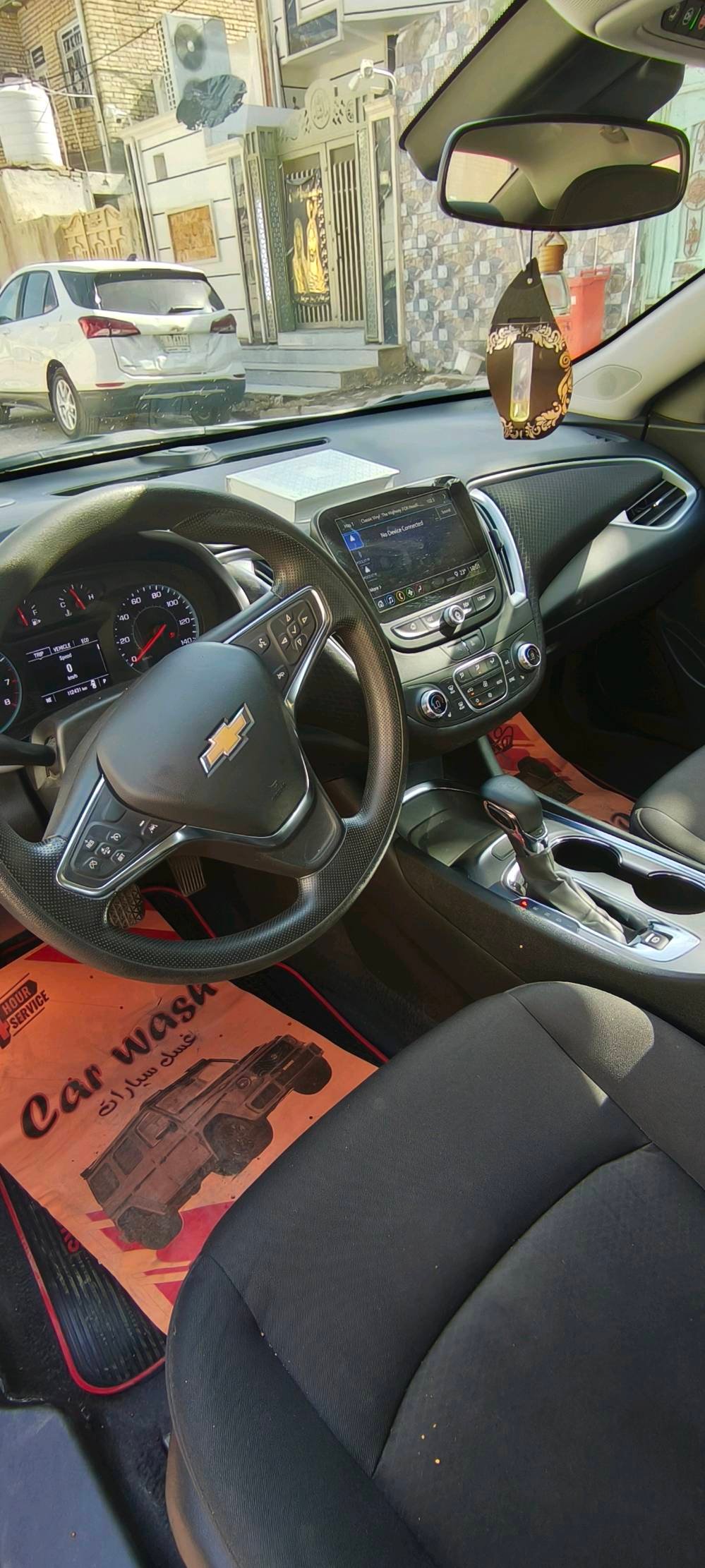 
ميسان العماره 
السياره ماشيه 65ميل
موديل 2023
ما هو حجم المحرك وعدد الكيلومترات المقطوعة؟: 
1.5T
هل السيارة خالية من الحوادث والإصلاحات؟: 
كلين بس صار بيها حادث يمي بلعراق 
ما هي سنة الصنع الدقيقة؟: 
2023
هل هناك إمكانية للتفاوض على السعر؟: 
نعم
وين موقع السيارة حالياً لغرض المعاينة؟: 
ميسان العماره 